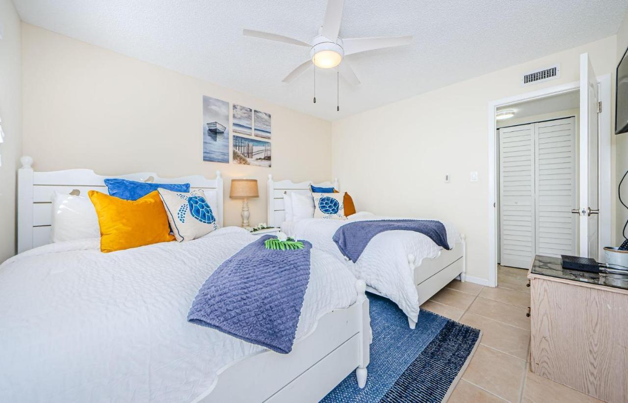 Fins Up In Clearwater Beach Exterior foto